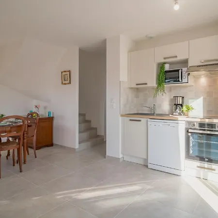 Vakantiehuis Aubepines By Interhome Saintes-Marie-la-Mer