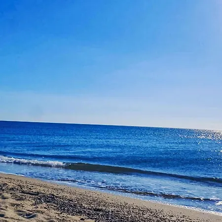 Aubepines By Interhome Vakantiehuis Saintes-Marie-la-Mer